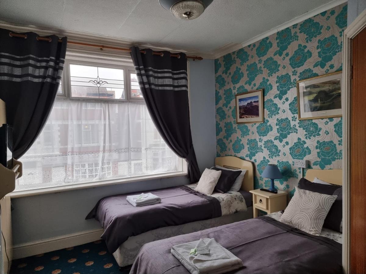 The Glen Stuart Hotel ブラックプール 部屋 写真